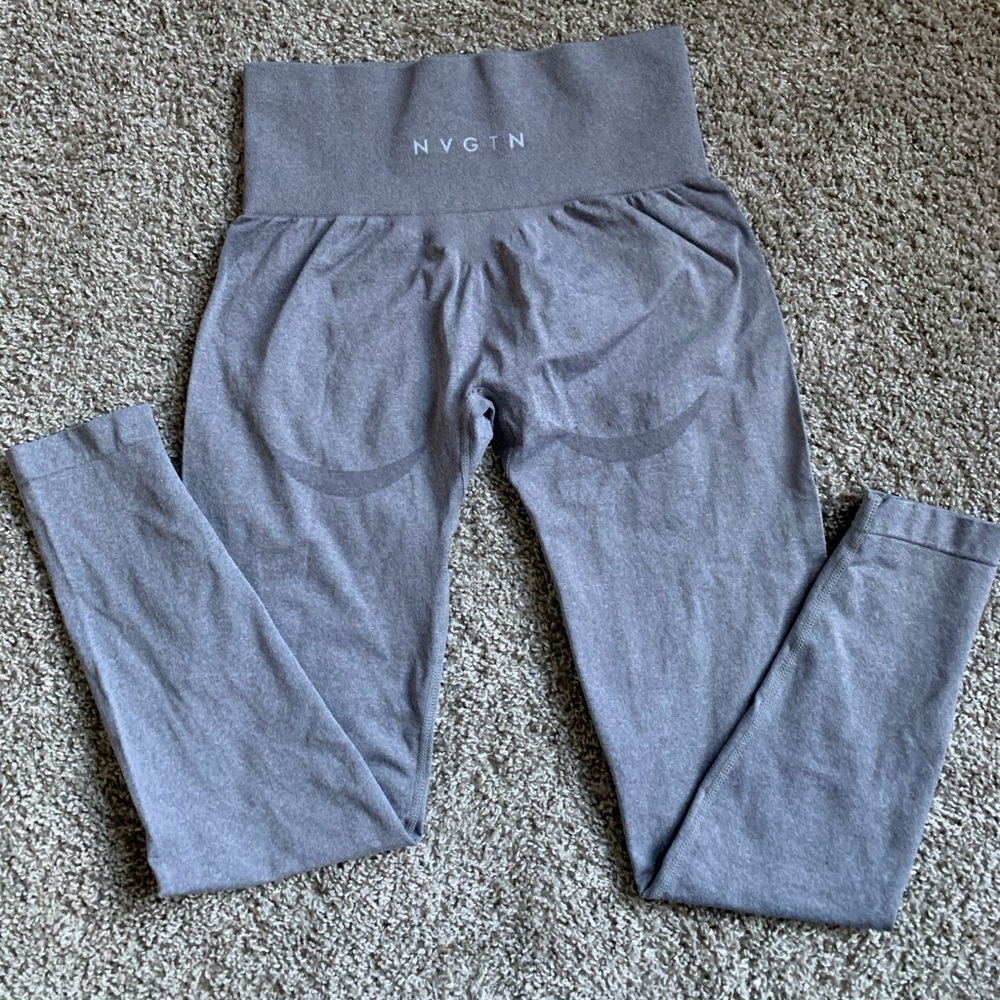 SOLD OUT Light grey NVGTN contour leggings